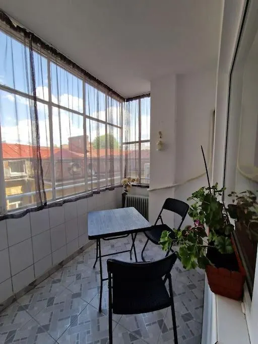 Happy Yonder Apartment Bucharest 0*,  Romania